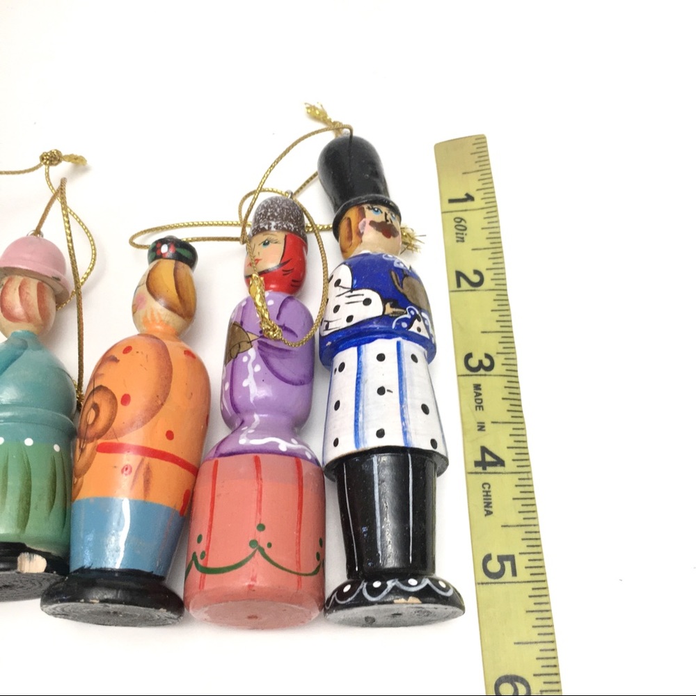 Russian Matryoshka Doll With Christmas Ornaments - Picture 5 of 8